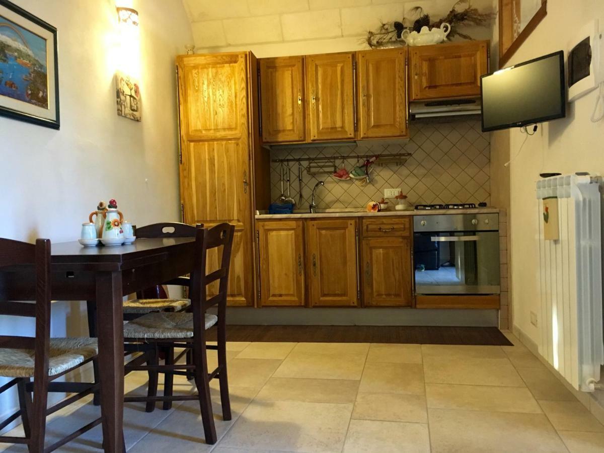 Il Trullo Di Giulietta Bed & Breakfast Impalata Екстериор снимка